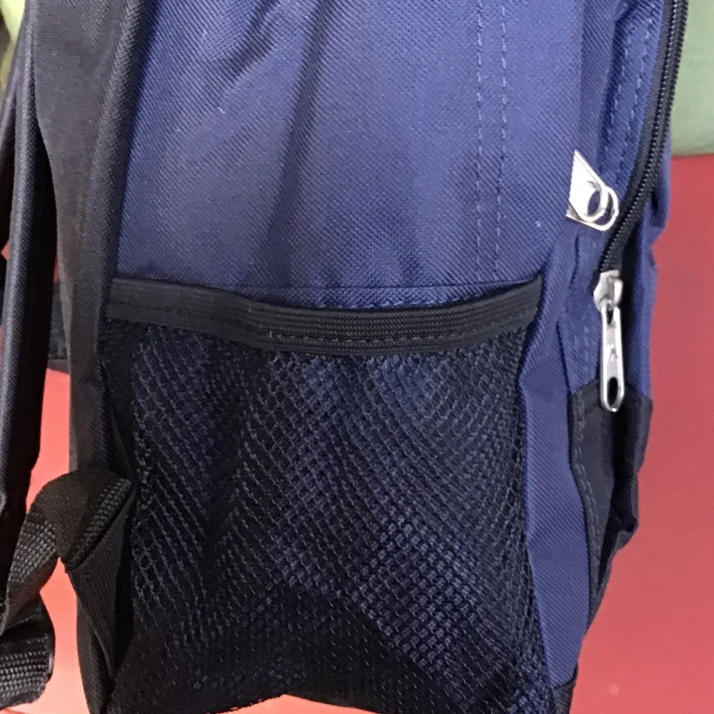 NWOT Stylish Unisex Everest Small Backpack in the Color Red